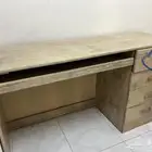 طاولة مكتب للبيع
