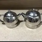 للبيع اثنين اباريق شاي طقم من شركه ( بن شيهون ابو عمر )