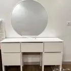 2 سرير. وتسريحه