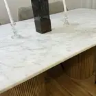 طاوله للبيع شبه جديده موديل حديث