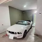 للبيع موستنج 2007 كشف 6 سلندر اللون ابيض