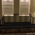 كنب سرير ايكيا اسود مع مرتبتين