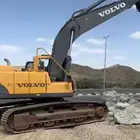 بوكلين فولفو مقاس 210