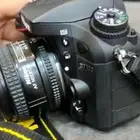 للبيع كاميرا نيكون D7100 مع عدسة 50 الأصلية لتصوير البروتريه