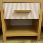 طاولات جانبية