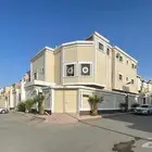 فيلا ثلاث وحدات سكنية بعدادات مستقله