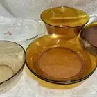 صحون قديمة فرنسية وفناجيل ولوحة قديمة