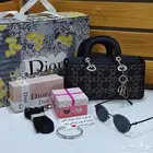 هدايا نسائية
