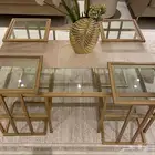 طاولة مجلس او صالة و 4 طاولات خدمة و 2 طاولتين جانبيات