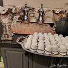 قهوجين وصبابين رجال ونساء. لدينا تاجير كراسي وطاولات و