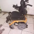 كرسي معاقين كهربائي بحالة شبة جديدة للبيع