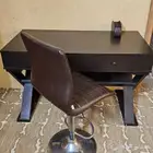 طاولة مكتب شبه جديدة