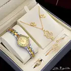 طقم نسائي
