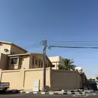 للبيع فيلا بحي الجامعيين تجاري سكني المساحة 800م