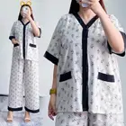 ملابس نسائي