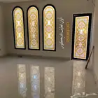 قبب و شبابيك و زجاج معشق و أبواب و مرايا