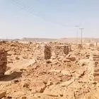 حجر الجوف  يستعمل للممرات والاحواش وبناية البيوت