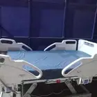سرير طبي كهربائي
