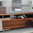 مكاتب للبيع