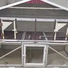 قفص عصافير للبيع بحاله ممتازه له سنه ولم يستخدم