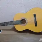 جيتار كلاسيكي للبيع
