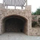 نقوم بعمل حجر والطين والخشب والتراث بجميع انواعه