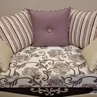 للبيع كنب 11 شخص مع ستارة و ابجورتين و مفرشة و طاولات