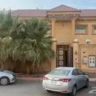 شقة بلاطة للإيجار السنوي أو الشهري بحي إشبيلية