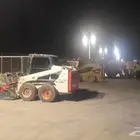 لتاجير الرافعات الشوكيه وسيزرات وجميع المعدات