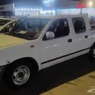 nissan pickup 2010