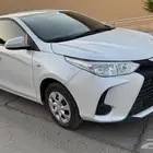 TOYOTA YARIS 2021 y