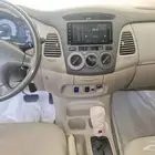سيارة انوفا 2012