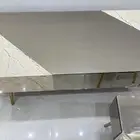 طاوله للبيع نظيفة