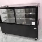 ثلاجه حلى لعرض الحلويات