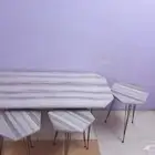 طاولة نظيفة
