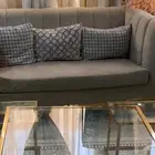 طقم كنب كلاسيكي بيج مبروز بسل استيل ذهبي وطاولات مثله