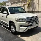 للبيع لاندكروزر 2018 V6 سلندر نظيف جدا