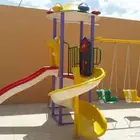 العاب ومظلات وزحاليق ومراجيح والعاب مائية