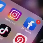 مصور ترندات في التيك توك وزيادة تفاعل برامج تواصل