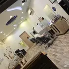 محل حلاقة للتقبيل