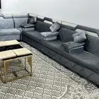 كنب وطاولات و فرشة