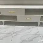 طاولة شاشه
