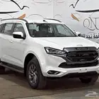 ايسوزو MUX موديل 2024 لون أبيض