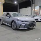 كامري LE بانورما 2025 جديد تيتانيم