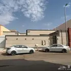 للبيع دور ارضي تأسيس شقتين حي الوادي