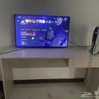 طاوله مكتبيه مستعمله و مرايه ورف