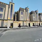 للبيع شقق فاخره ارضيه وعلويه في حي راقي مكتمل الخدمات