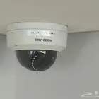 كاميرات مراقبة وأنظمة أمنية