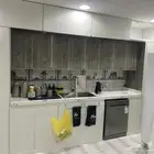 فني مطابخ المنيوم تفاصيل 3 دور رخام صناعيي