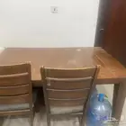طاولة طعام مع اثنين كرسي